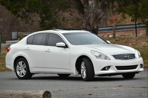 2011 INFINITI G37x Base