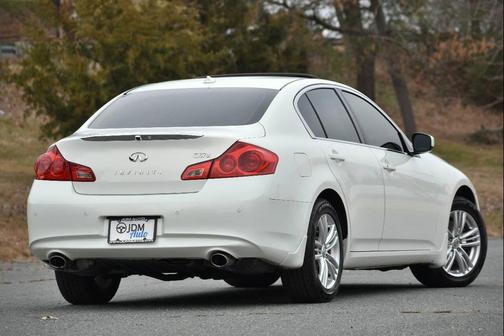 2011 INFINITI G37x Base