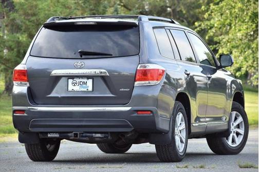 2012 Toyota Highlander SE