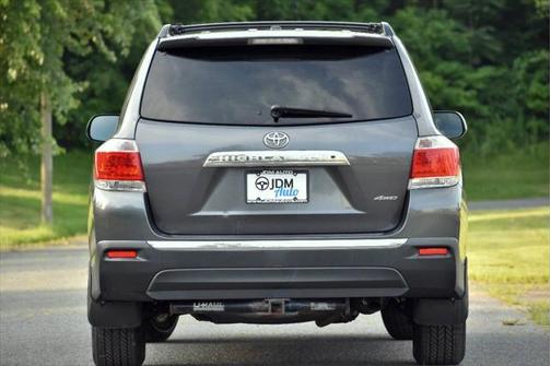 2012 Toyota Highlander SE