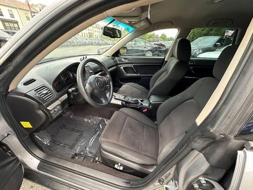 Gray 2008 Subaru Outback 2.5 i