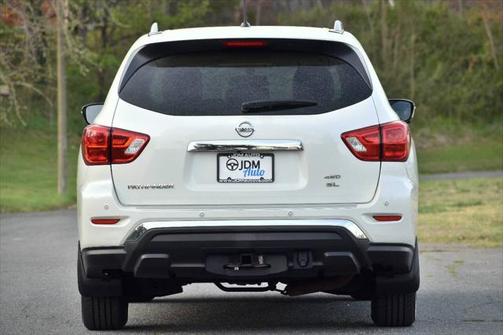 2017 Nissan Pathfinder SL