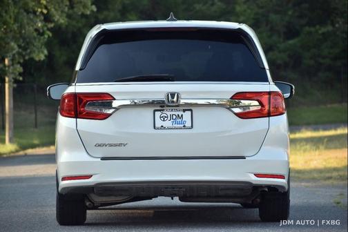 White 2018 Honda Odyssey EX-L