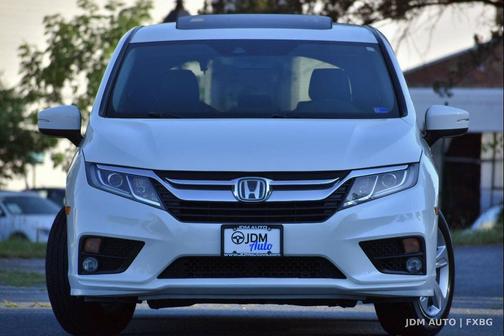White 2018 Honda Odyssey EX-L