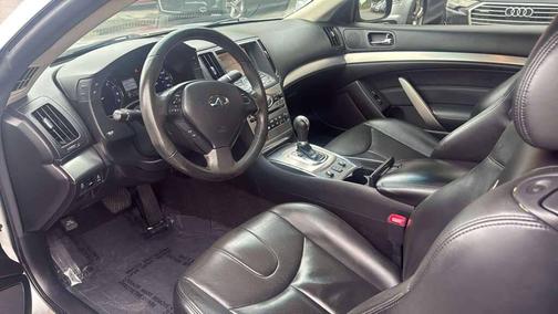 Liquid Platinum 2011 INFINITI G37x Base