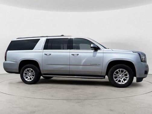 2017 GMC Yukon XL SLT