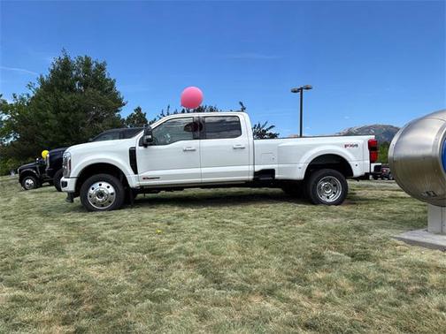 2025 Ford F-450 Platinum