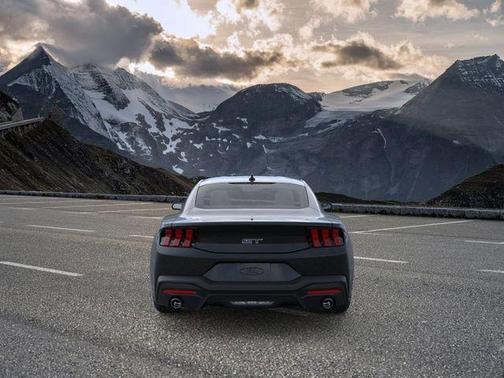 Shadow 2026 Ford Mustang GT