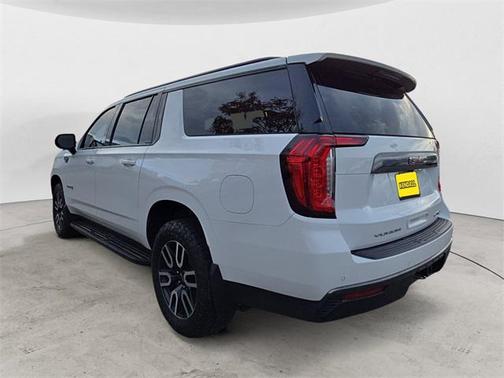 2023 GMC Yukon XL 4WD AT4