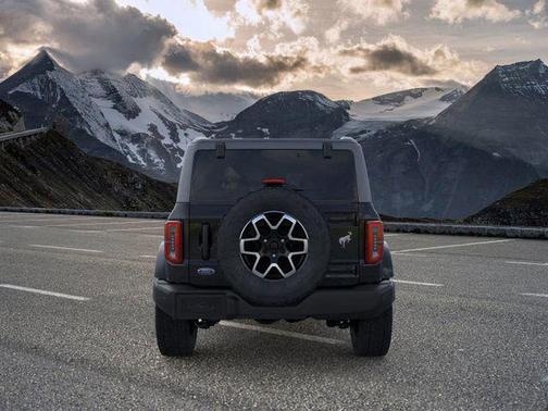 Shadow 2026 Ford Bronco Outer Banks