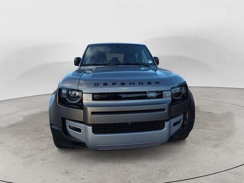 2024 Land Rover Defender 110 P500 SE