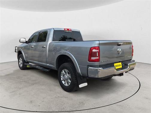 2022 RAM 2500 Laramie Crew Cab 4x4 6'4' Box