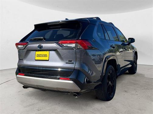 2024 Toyota RAV4 Hybrid SE