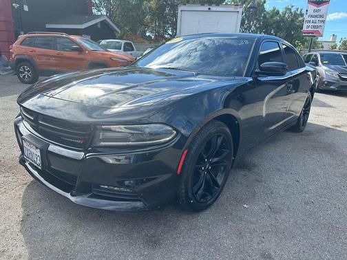 2017 Dodge Charger SXT