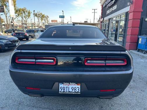 2019 Dodge Challenger SXT
