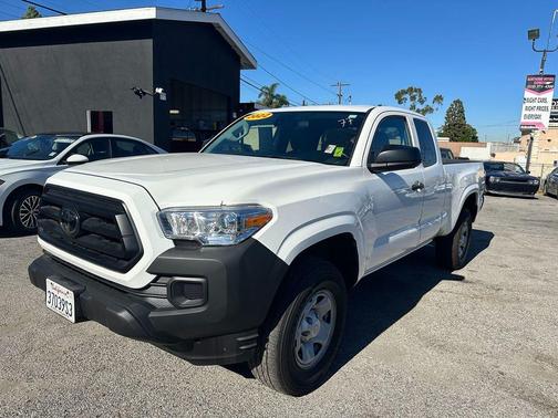 2022 Toyota Tacoma SR