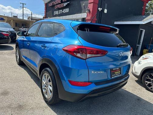 2017 Hyundai TUCSON SE
