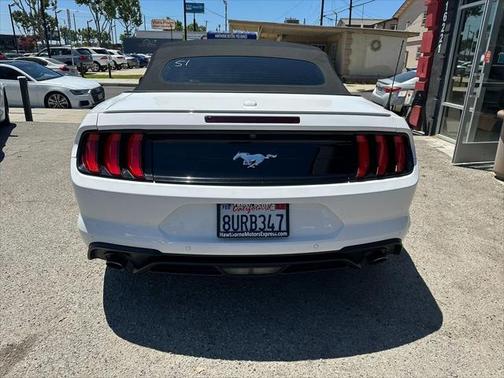 2021 Ford Mustang EcoBoost