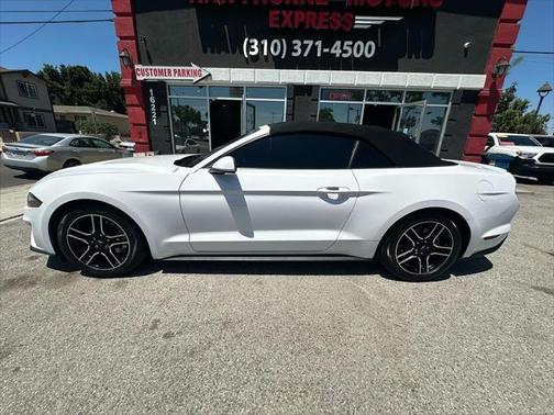 2021 Ford Mustang EcoBoost