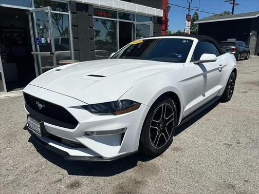 2021 Ford Mustang EcoBoost