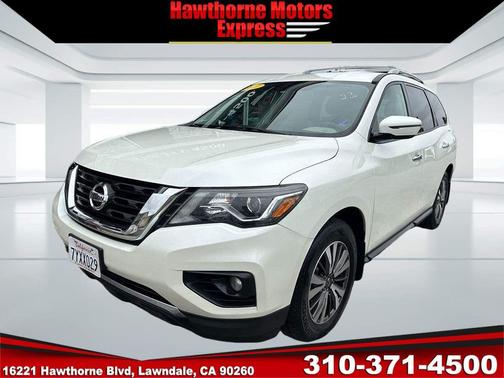 2017 Nissan Pathfinder SV