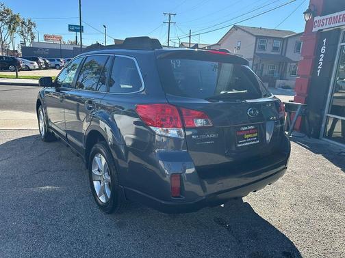 2013 Subaru Outback 2.5i Limited
