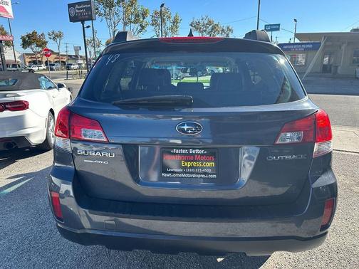 2013 Subaru Outback 2.5i Limited