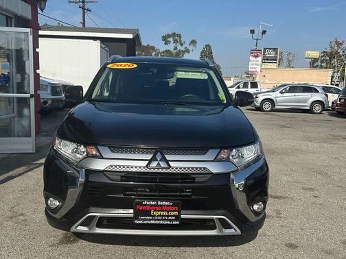 2020 Mitsubishi Outlander SE