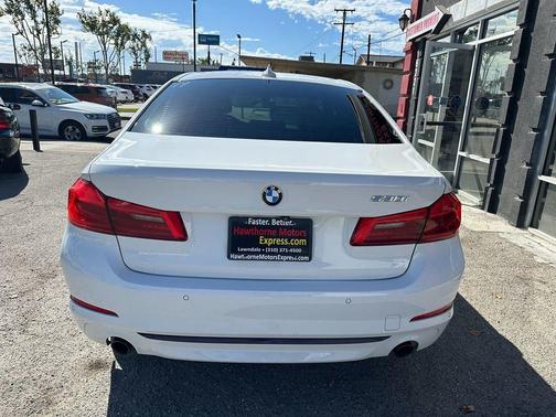 2018 BMW 530 530i