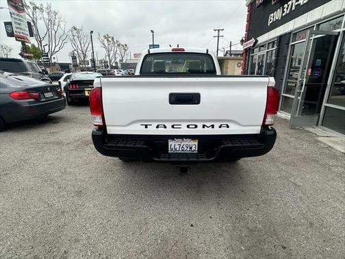 2017 Toyota Tacoma SR