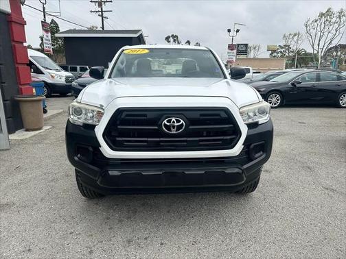 2017 Toyota Tacoma SR