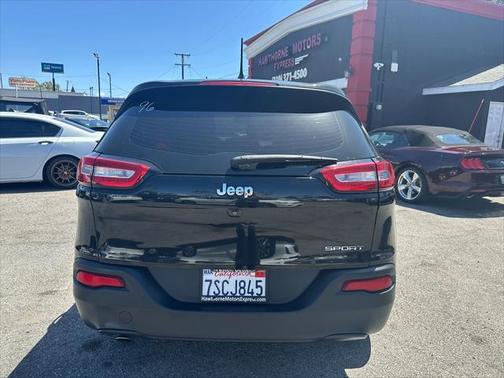 2016 Jeep Cherokee Sport