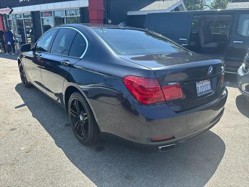 2012 BMW 740 740i