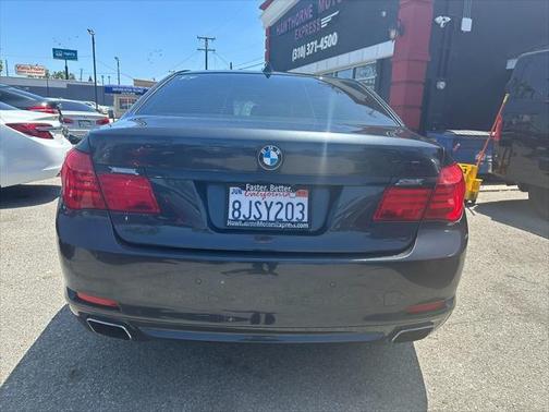 2012 BMW 740 740i