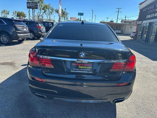 2015 BMW 740 740i