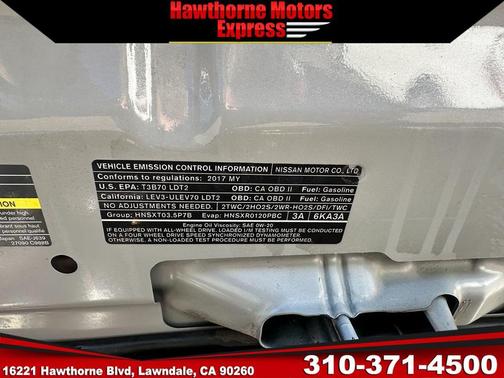 2017 Nissan Pathfinder SL