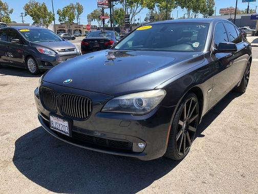 2012 BMW 740 740i