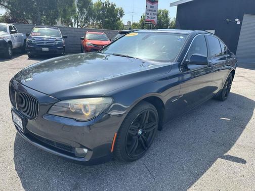 2012 BMW 740 740i