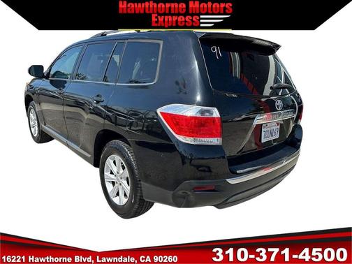 Black 2013 Toyota Highlander SE