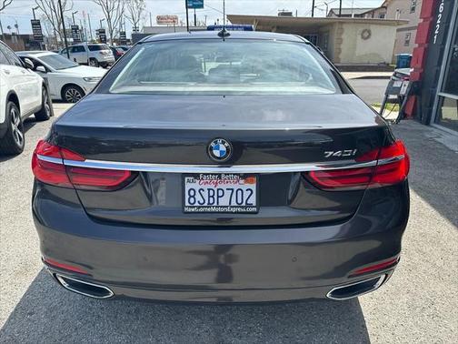 2016 BMW 740 740i