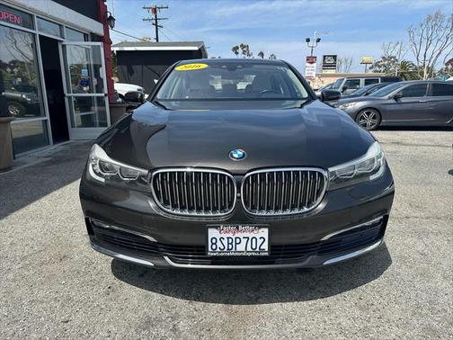 2016 BMW 740 740i