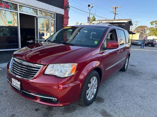 2014 Chrysler Town & Country Touring
