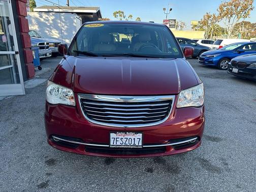2014 Chrysler Town & Country Touring
