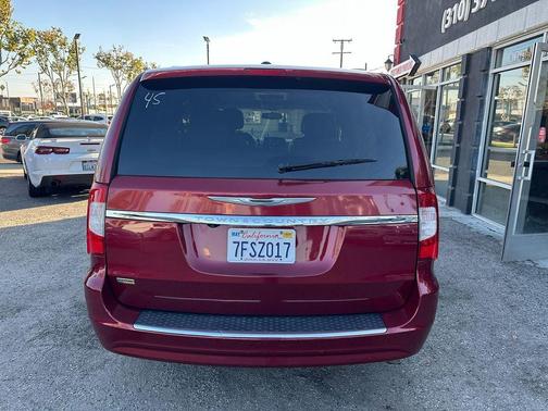 2014 Chrysler Town & Country Touring