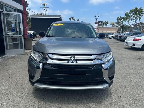 2017 Mitsubishi Outlander ES
