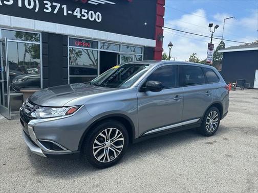 2017 Mitsubishi Outlander ES