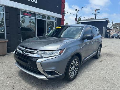 2017 Mitsubishi Outlander ES