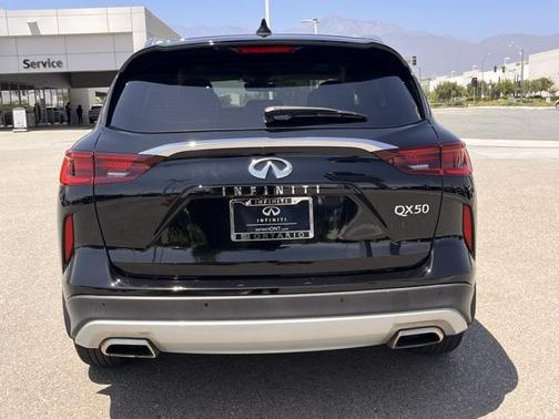 2023 INFINITI QX50 LUXE