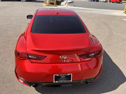 2022 INFINITI Q60 LUXE