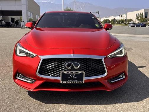 2022 INFINITI Q60 LUXE